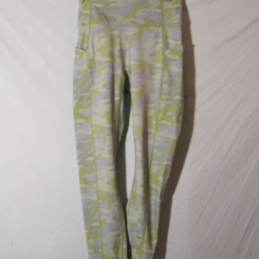Nwt Fabletics High Waisted Motion 365 7/8 Camo Le… - image 1